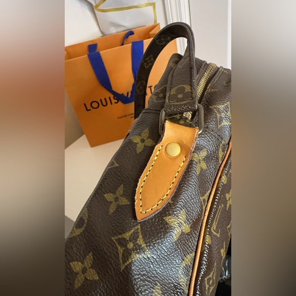 Louis Vuitton Danube - Picture 12 of 14